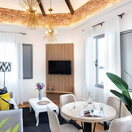 Apartamento Familiar Nuevo De Diseno En La Mejor Zona De Triana, Parking Included Sevilla Kültér fotó