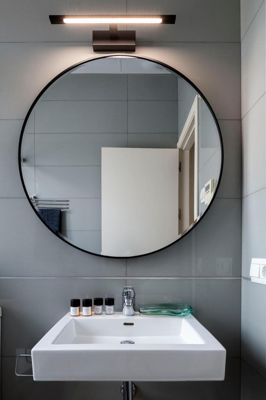 Apartamento Familiar Nuevo De Diseno En La Mejor Zona De Triana, Parking Included Sevilla Kültér fotó