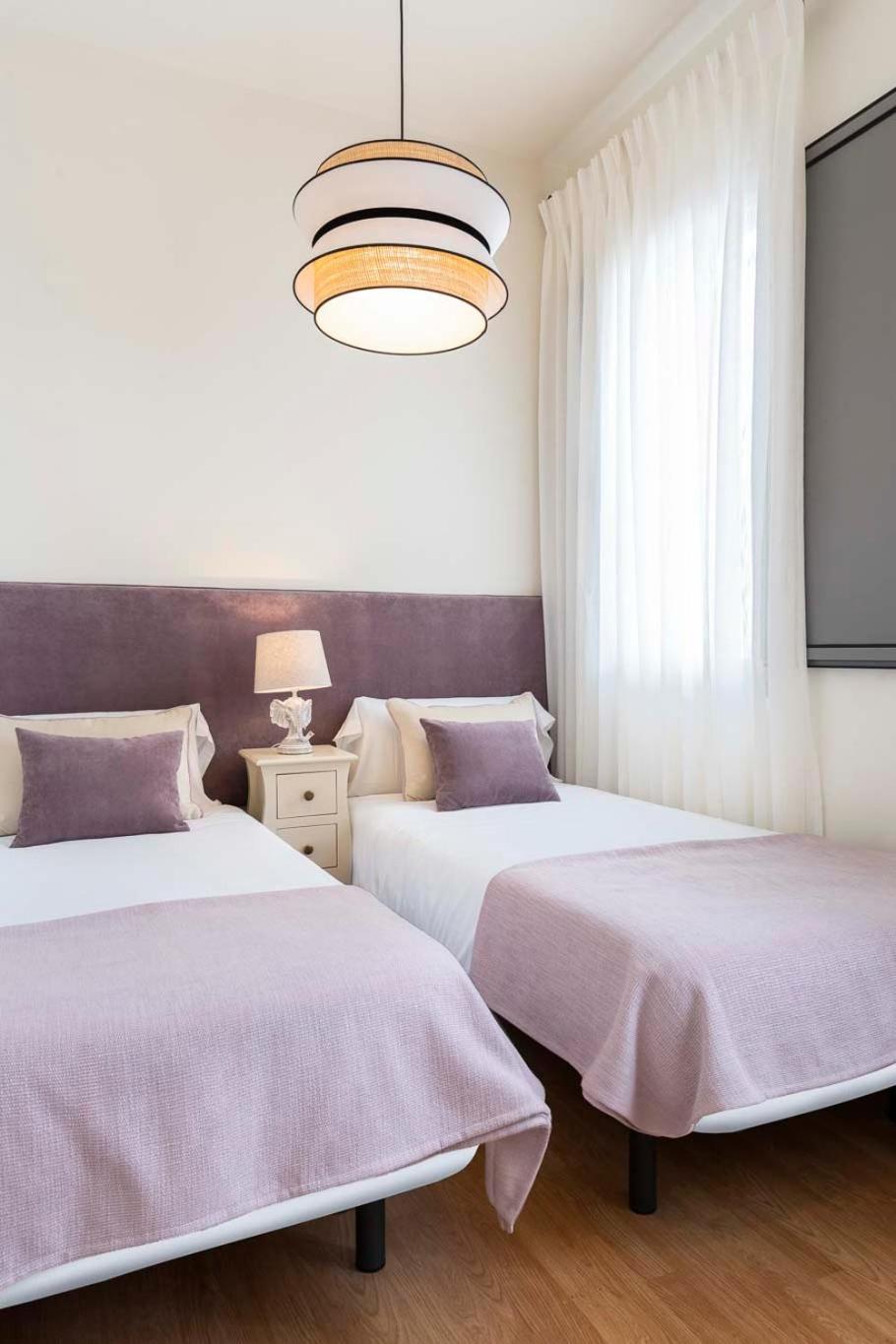Apartamento Familiar Nuevo De Diseno En La Mejor Zona De Triana, Parking Included Sevilla Kültér fotó
